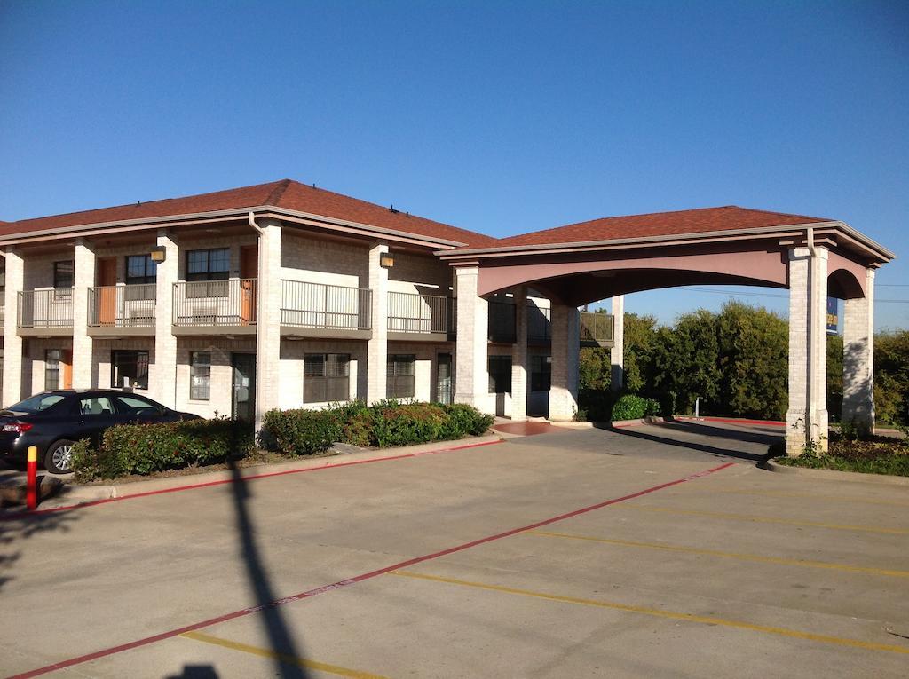 Heritage Inn Grand Prairie Exterior foto